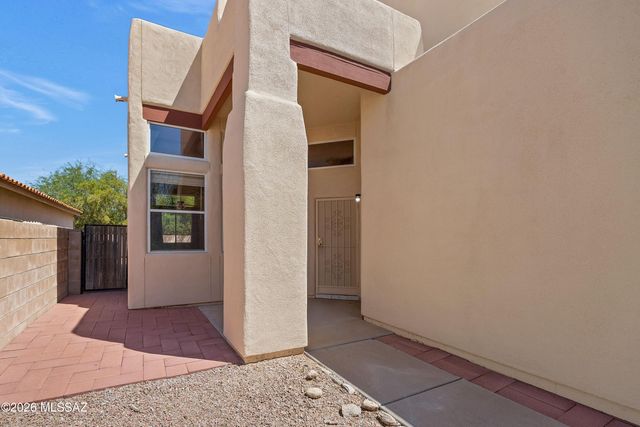 461 E Covered Wagon Drive, Tucson, AZ 85704