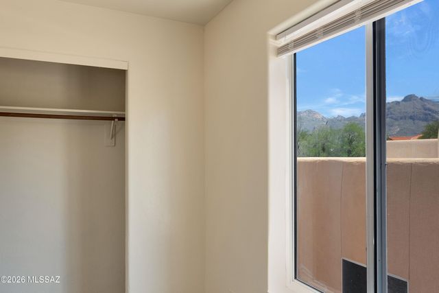 461 E Covered Wagon Drive, Tucson, AZ 85704