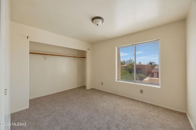 461 E Covered Wagon Drive, Tucson, AZ 85704