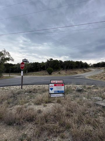 1022 Broken Spoke, Canyon Lake, TX 78133