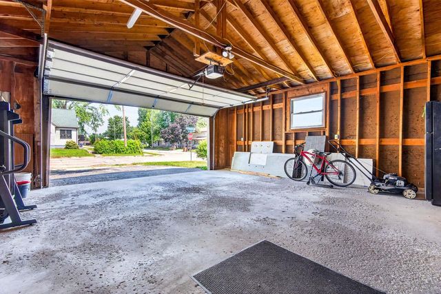 808 GROVE STREET, Menasha, WI 54952