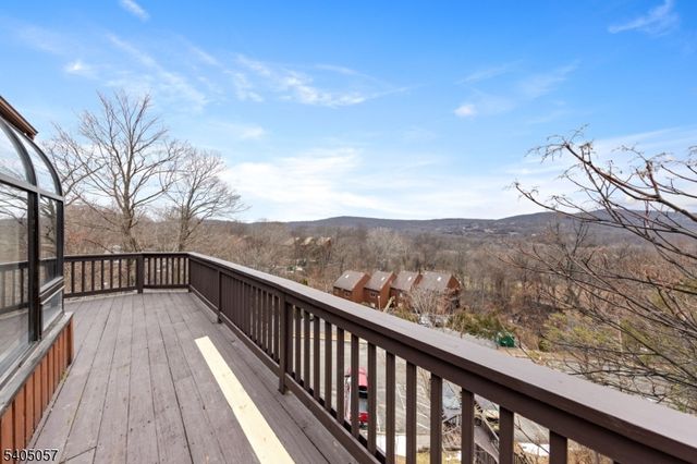 1 Baltusrol Ct. Unit 2 2, Vernon Twp., NJ 07462