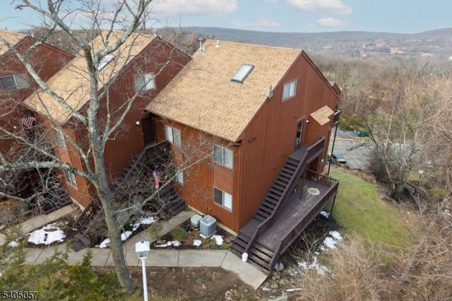 1 Baltusrol Ct. Unit 2 2, Vernon Twp., NJ 07462