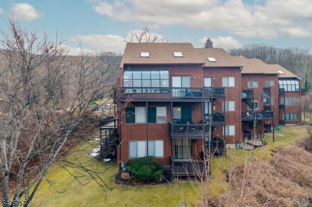 1 Baltusrol Ct. Unit 2 2, Vernon Twp., NJ 07462