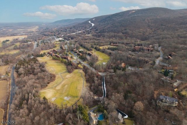 1 Baltusrol Ct. Unit 2 2, Vernon Twp., NJ 07462