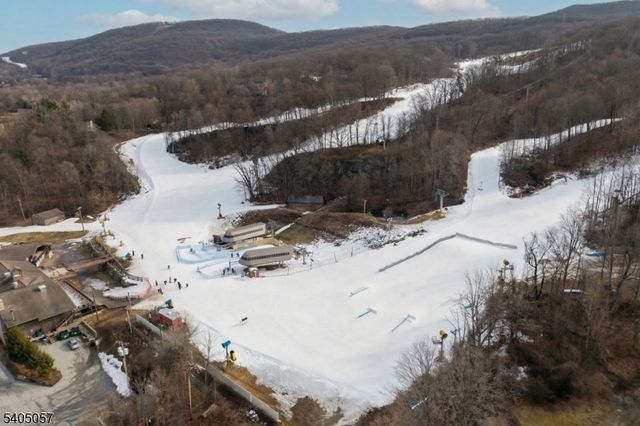 1 Baltusrol Ct. Unit 2 2, Vernon Twp., NJ 07462