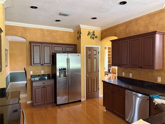 18826 AVENUE BIARRITZ, Lutz, FL 33558