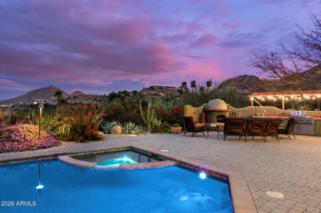 7306 N BROOKVIEW Way, Paradise Valley, AZ 85253