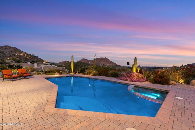 7306 N BROOKVIEW Way, Paradise Valley, AZ 85253