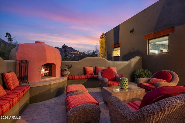 7306 N BROOKVIEW Way, Paradise Valley, AZ 85253