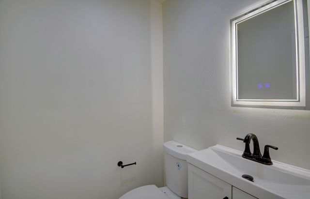 1607 Walter Street SE, Albuquerque, NM 87102