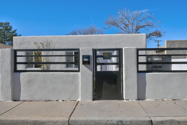 1607 Walter Street SE, Albuquerque, NM 87102