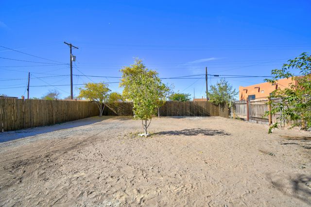 1607 Walter Street SE, Albuquerque, NM 87102