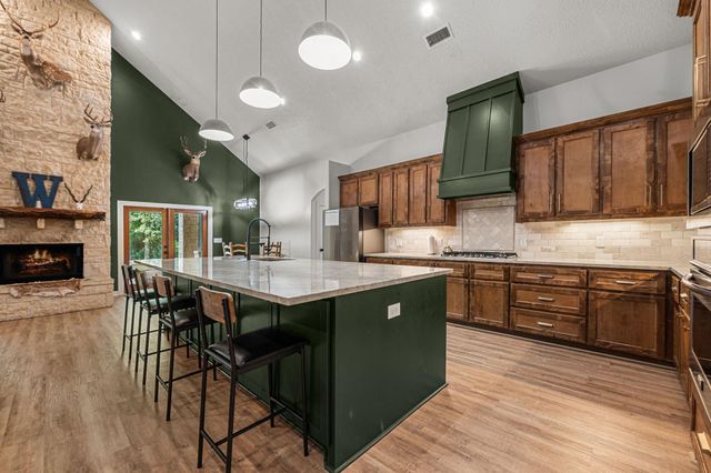 18107 Keenan Cut Off Road, Montgomery, TX 77316
