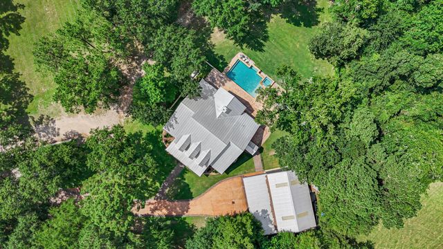 18107 Keenan Cut Off Road, Montgomery, TX 77316
