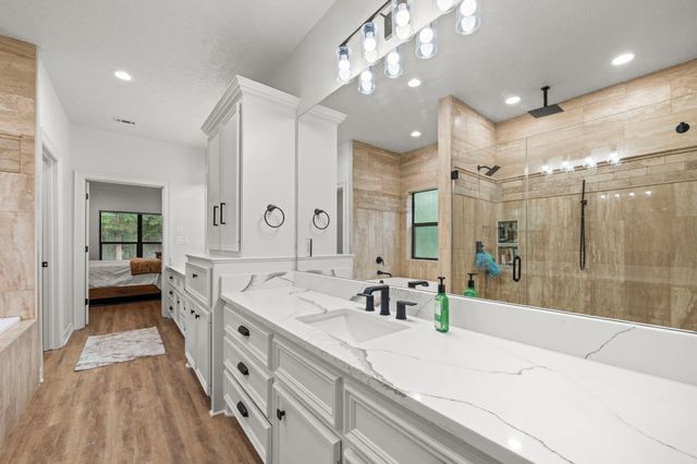 18107 Keenan Cut Off Road, Montgomery, TX 77316