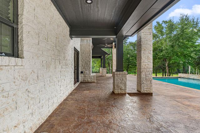 18107 Keenan Cut Off Road, Montgomery, TX 77316