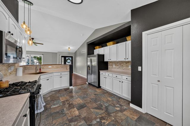19638 Bluestem Lane, Goshen, IN 46528