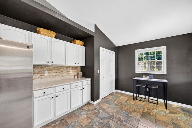 19638 Bluestem Lane, Goshen, IN 46528
