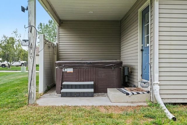 19638 Bluestem Lane, Goshen, IN 46528