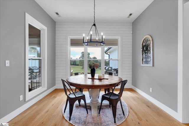 2015 Walhalla Highway, Pickens, SC 29671