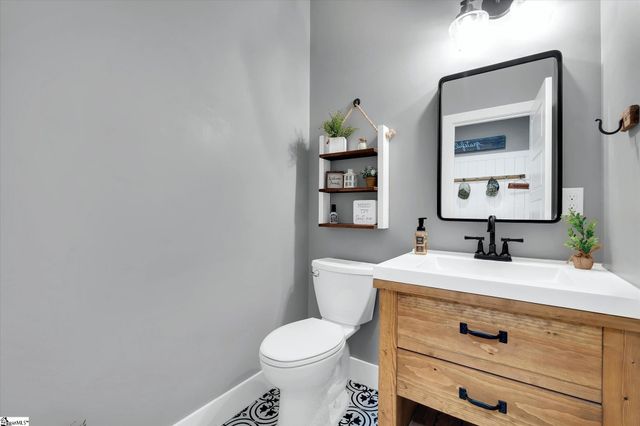 2015 Walhalla Highway, Pickens, SC 29671