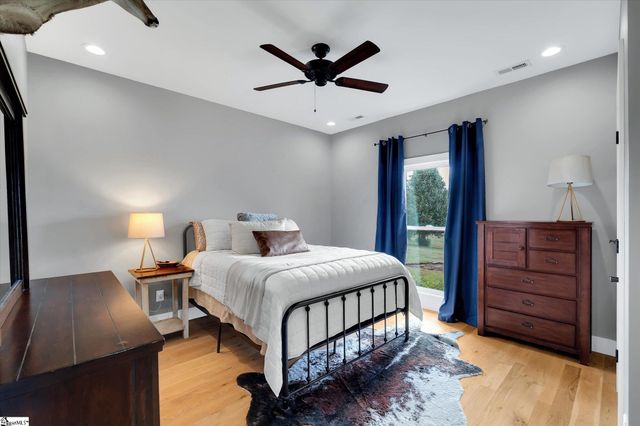 2015 Walhalla Highway, Pickens, SC 29671