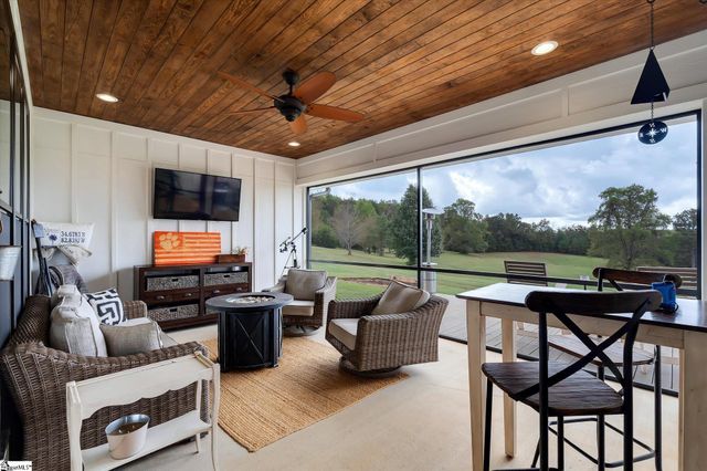 2015 Walhalla Highway, Pickens, SC 29671