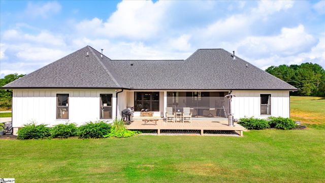 2015 Walhalla Highway, Pickens, SC 29671