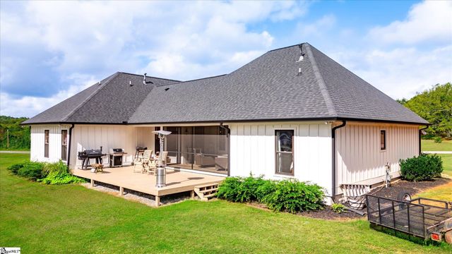 2015 Walhalla Highway, Pickens, SC 29671