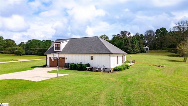 2015 Walhalla Highway, Pickens, SC 29671