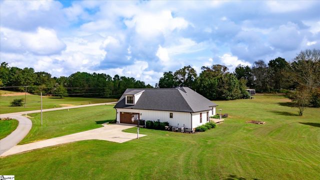 2015 Walhalla Highway, Pickens, SC 29671