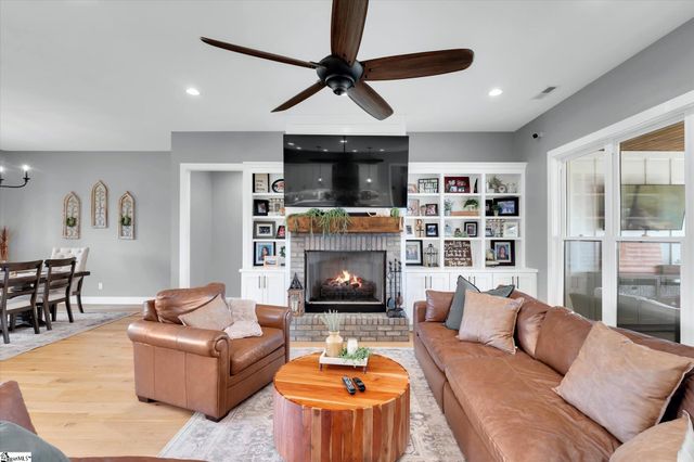 2015 Walhalla Highway, Pickens, SC 29671