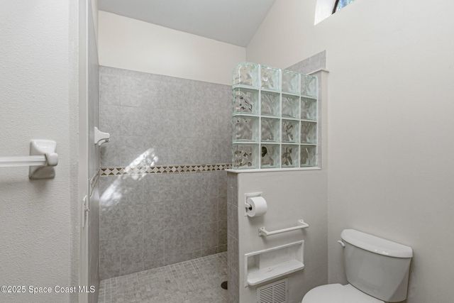 1407 SE Valerius Street SE, Palm Bay, FL 32909