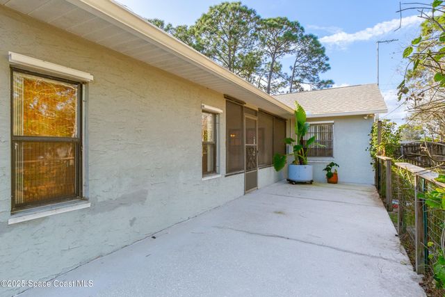 1407 SE Valerius Street SE, Palm Bay, FL 32909