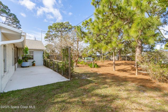 1407 SE Valerius Street SE, Palm Bay, FL 32909