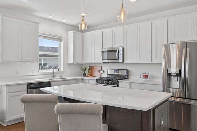 13769 56th Place N, Plymouth, MN 55446