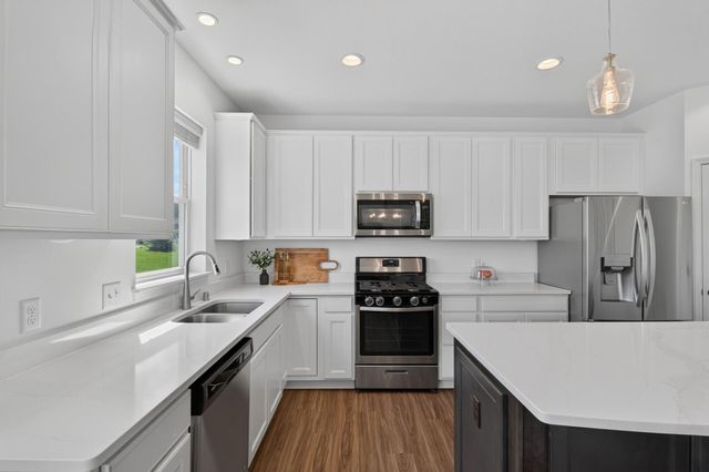 13769 56th Place N, Plymouth, MN 55446