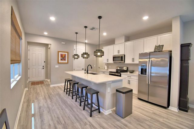 868 BLUE CREEK DRIVE, Haines City, FL 33844