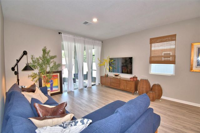 868 BLUE CREEK DRIVE, Haines City, FL 33844