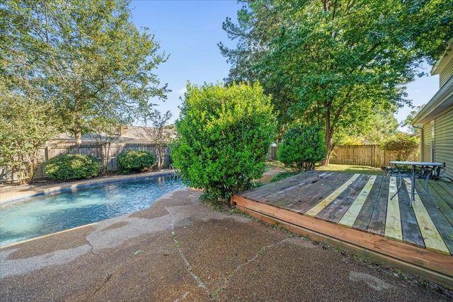 8438 RIVER GLEN DR, Germantown, TN 38139