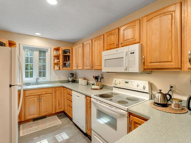 7 Donald Drive, Milton, VT 05468