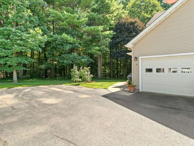 7 Donald Drive, Milton, VT 05468