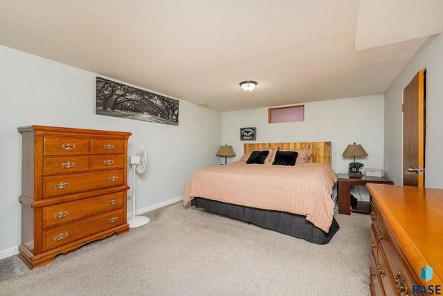 3112 E 19th St Street, Sioux Falls, SD 57103