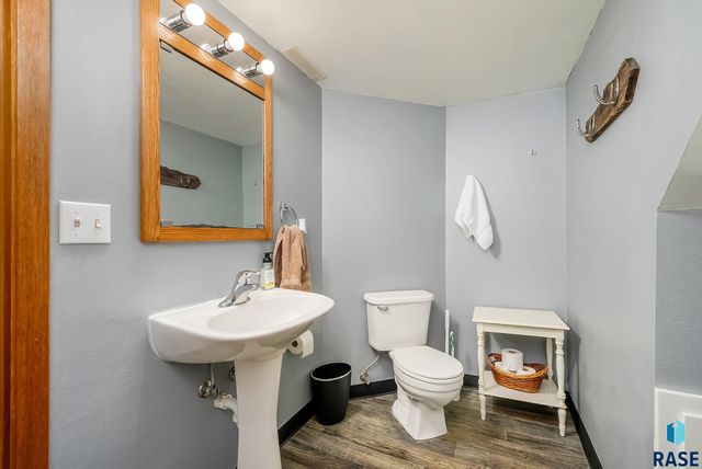 3112 E 19th St Street, Sioux Falls, SD 57103