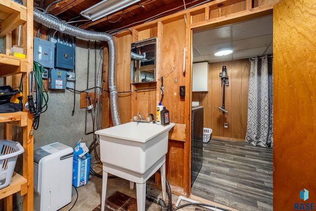 3112 E 19th St Street, Sioux Falls, SD 57103