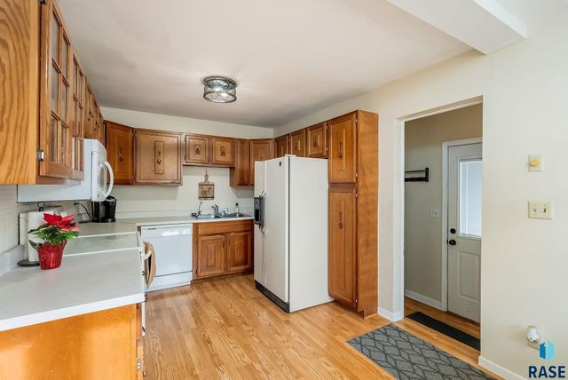 3112 E 19th St Street, Sioux Falls, SD 57103