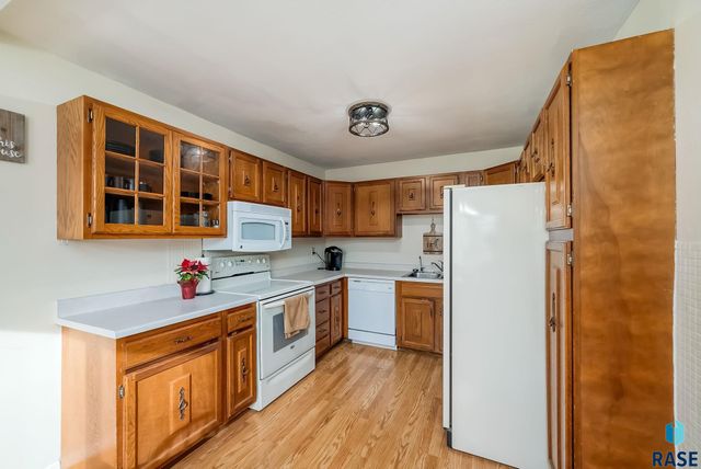 3112 E 19th St Street, Sioux Falls, SD 57103