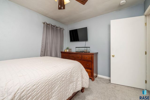 3112 E 19th St Street, Sioux Falls, SD 57103