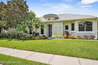 555 Greenleaf Lane, Titusville, FL 32780